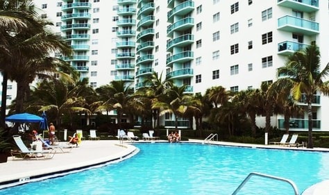 Apt w/2 Queen Beds & Ocean View at Tides 43 Komffy