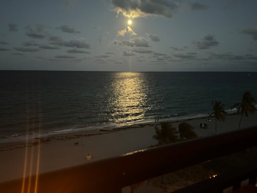 Beautiful Oceanfront Penthouse in Hollywood 19 Komffy