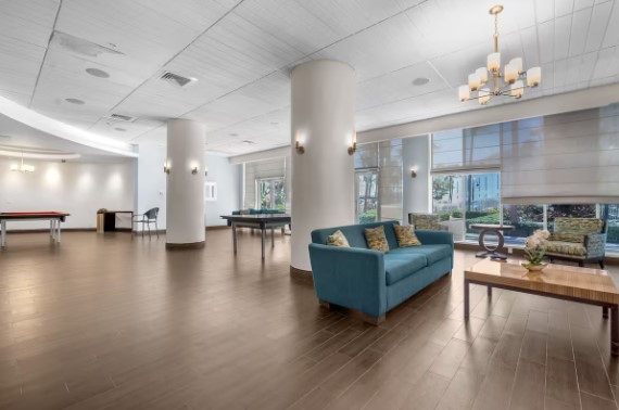 Komffy Apt w/2 Queen Beds & Canal View at Tides 40 Komffy