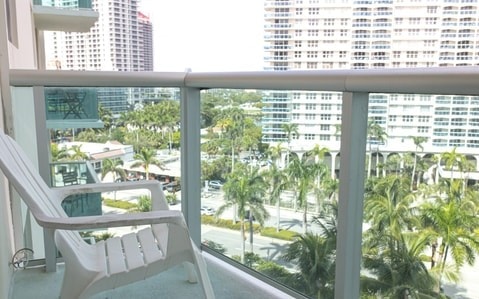 Komffy Apt w/2 Queen Beds & Canal View at Tides 7 Komffy