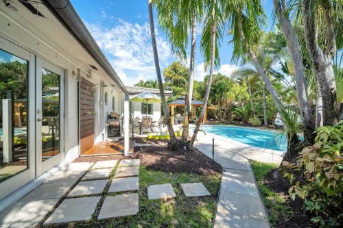 Lush 4 BED 2 BATH FLL 2 Komffy