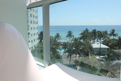 KOMFFY 2BED/ 2BATH with 4 Queen Bed at TIDES 10 Komffy