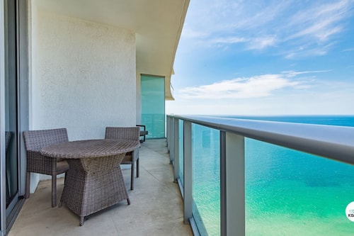 KOMFFY Panoramic Oceanview 2BED/2BAT at 4111-H 38F 9 Komffy