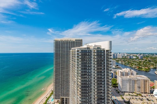 KOMFFY Panoramic Oceanview 2BED/2BAT at 4111-H 38F 35 Komffy