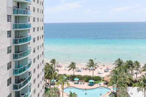 KOMFFY Beach Penthouse Queen Bed & Ocean View 2 Komffy