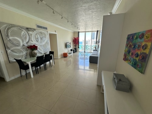 Penthouse w/ King Bed & Ocean View at Tides 6 Komffy