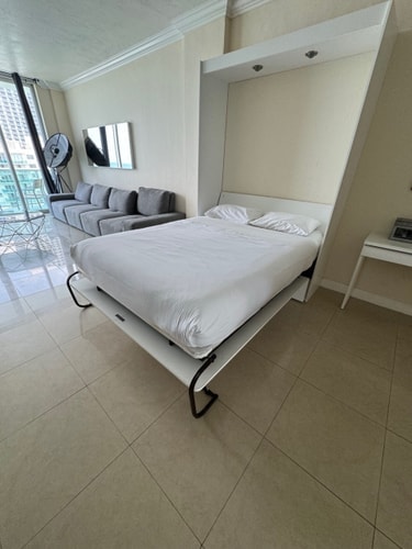 Penthouse w/ King Bed & Ocean View at Tides 9 Komffy