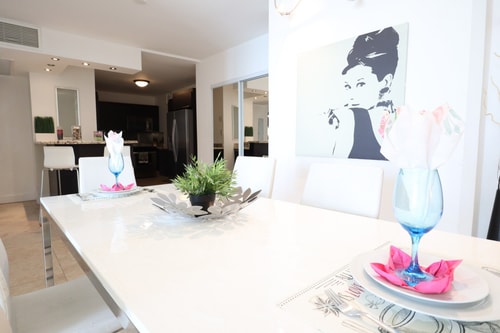 Komffy 2Bed/2Bath, 4QueenBeds & OceanView at Tides 9 Komffy Canada