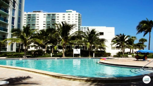 Komffy Penthouse w/ King Bed & Ocean View at Tides 14 Komffy