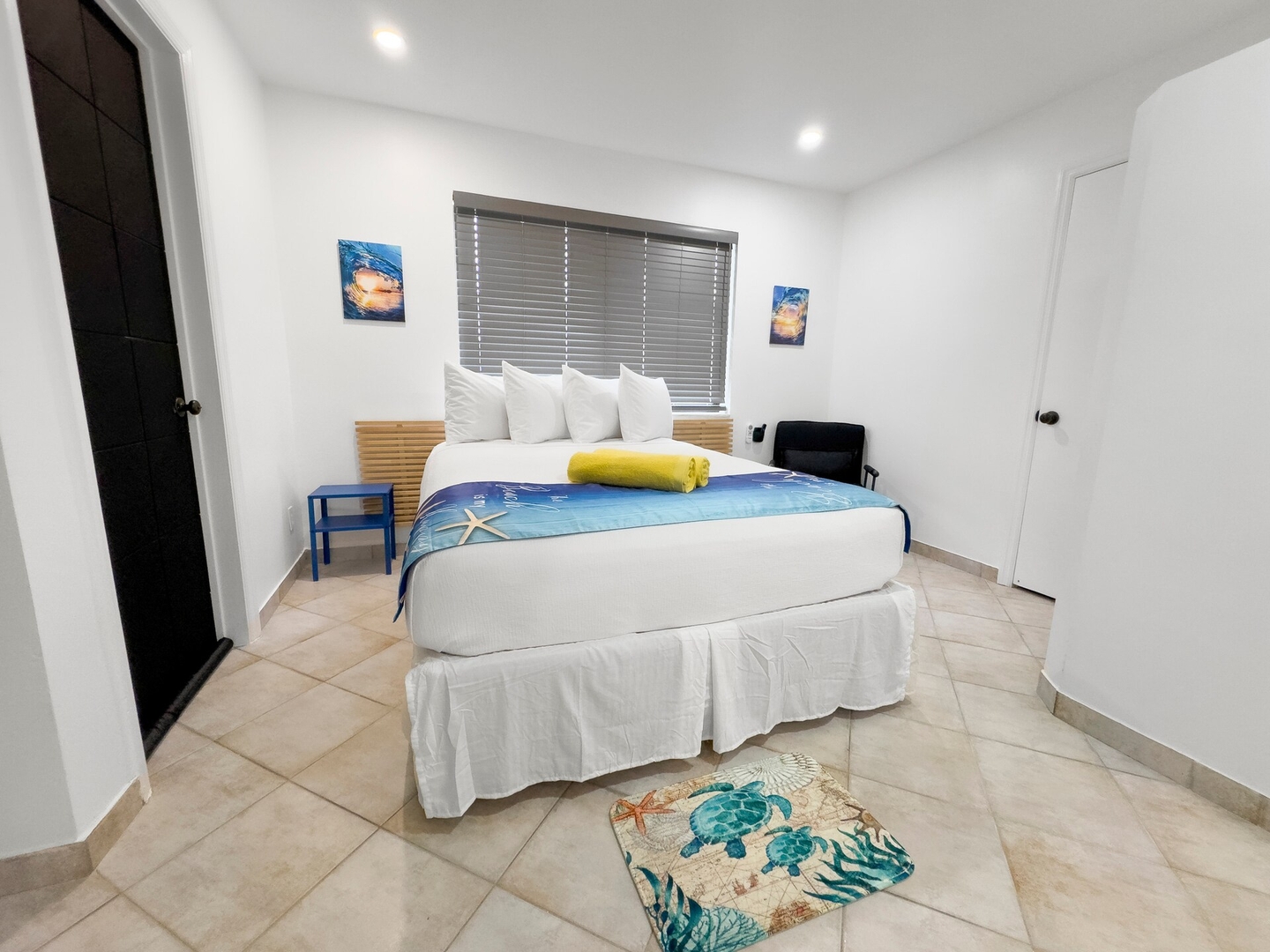 1BR Suite | 2 Queens + Kitchen + 2 Baths 9 Hollywood Sunrise Hotel