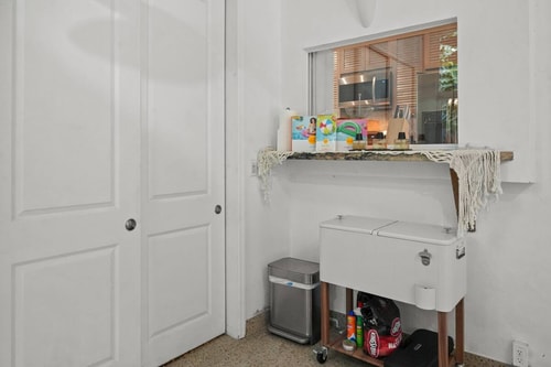 Breathtaking 2BR 2BA House FLL 3 Komffy