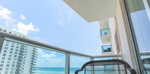 Apt w/2 Queen Beds & Ocean View at Tides 8 Komffy