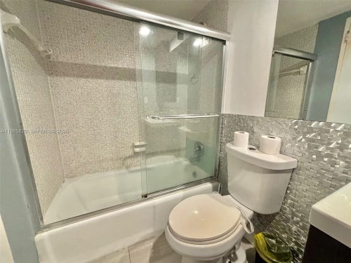 Home w/2 Queen beds & Ocean View (5th floor) | Tides 14 Komffy