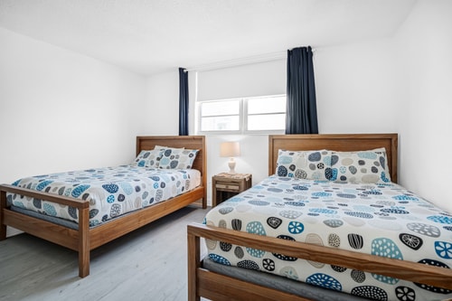 Beach apartment w/1 Bedroom, 2 Queen Beds at the Tides 10 Komffy