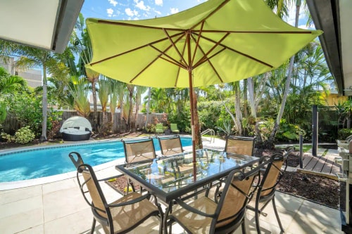 Lush 4 BED 2 BATH FLL 6 Komffy