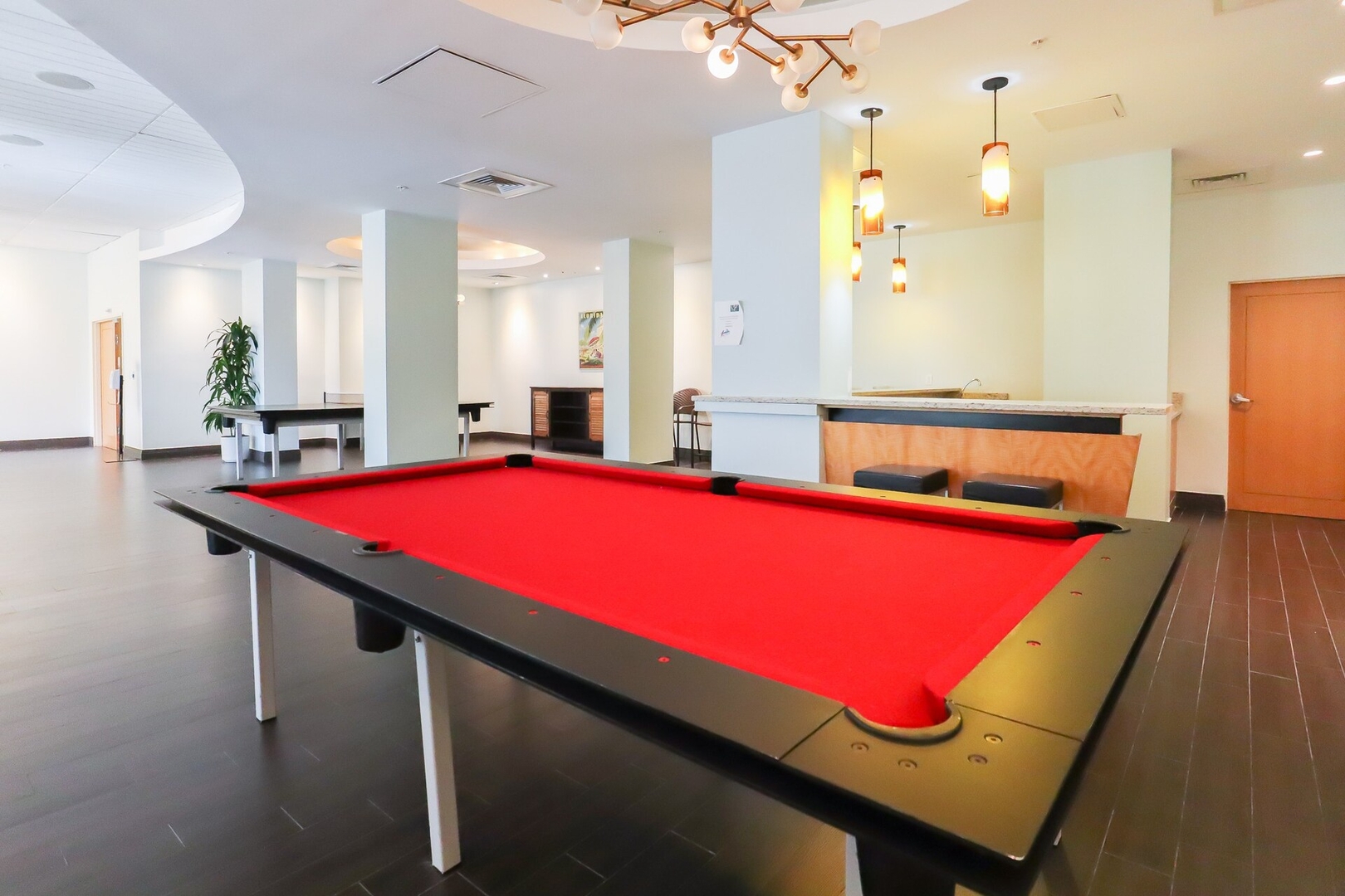 2Bed/2Bath, 4QueenBeds & OceanView at Tides 53 Komffy
