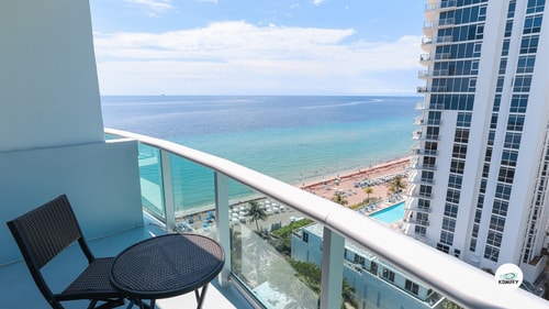 Komffy Penthouse w/Queen Bed & Ocean View at Tides 0 Komffy