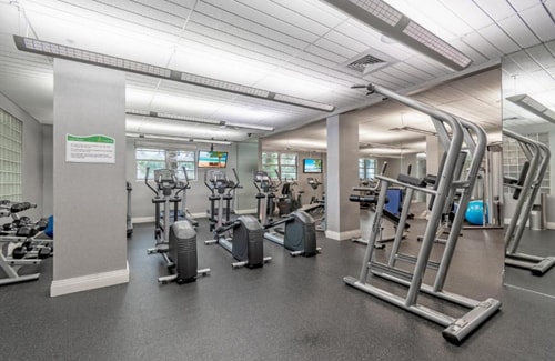Komffy Condo w/2 Queen beds & Ocean View | Tides 14 Komffy