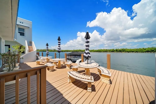 Komffy Intercoastal retreat King Bed, Free Parking 9 Komffy