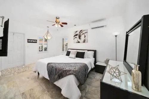 Komffy Waterside studio w/ King bed 5 Komffy