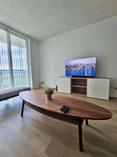 Komffy Condo w/2 Queen beds & Ocean View | Tides 1 Komffy