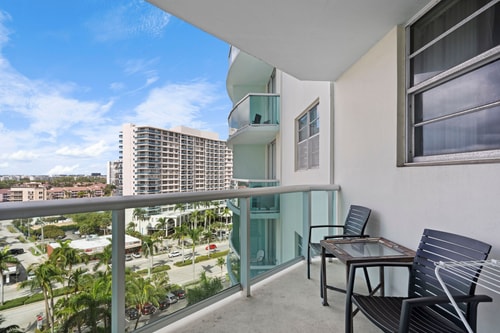Komffy Apt w/2 Queen Beds & Canal View at Tides 43 Komffy