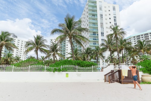Komffy Apt w/2 Queen Beds & Canal View at Tides 27 Komffy