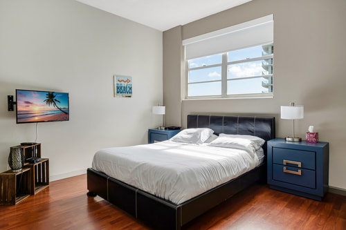Penthouse w/Queen Bed & Ocean View at Tides 19 Komffy Canada