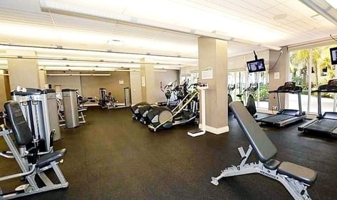 Apt w/2 Queen Beds & Ocean View at Tides 47 Komffy