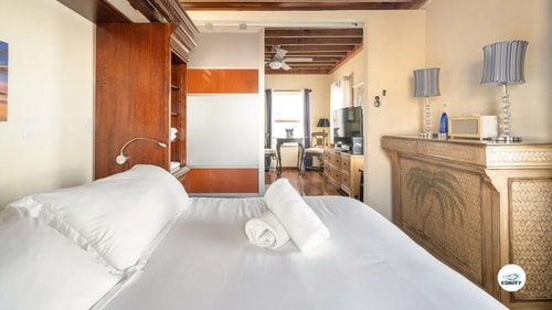 Komffy Waterfront Studio w/King Bed & Free Parking 6 Komffy