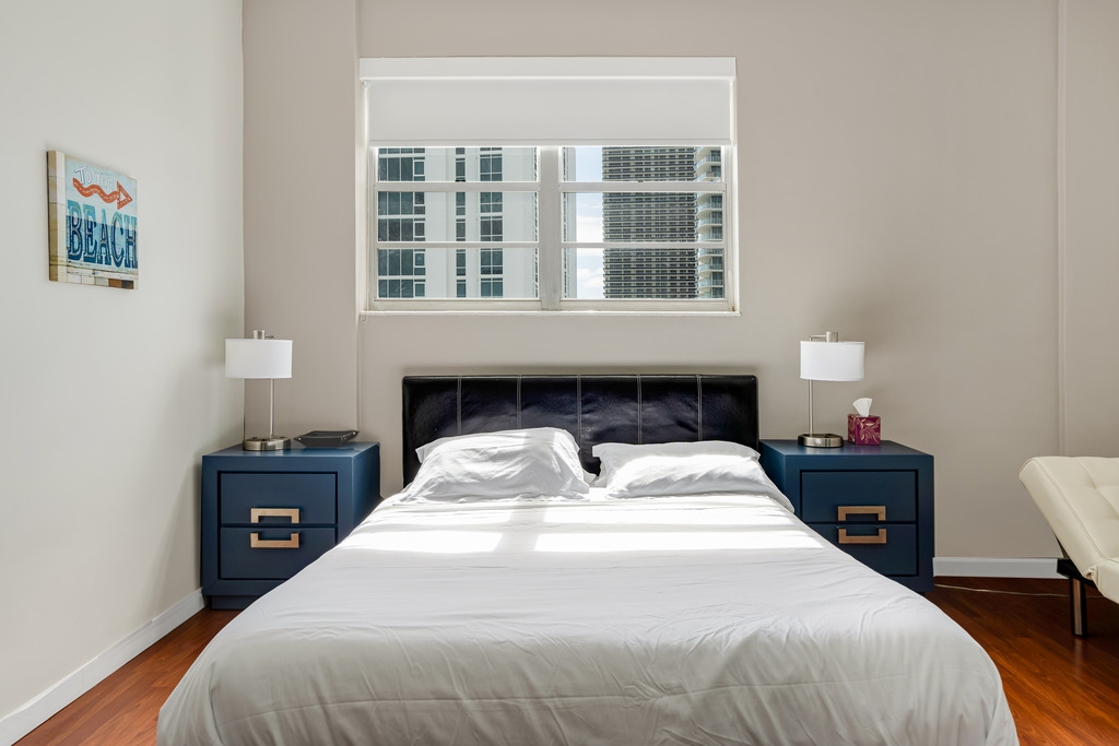 Penthouse w/Queen Bed & Ocean View at Tides 20 Komffy