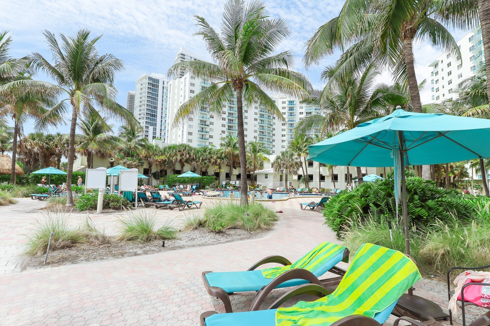 2Bed/2Bath, 4QueenBeds & OceanView at Tides 32 Komffy