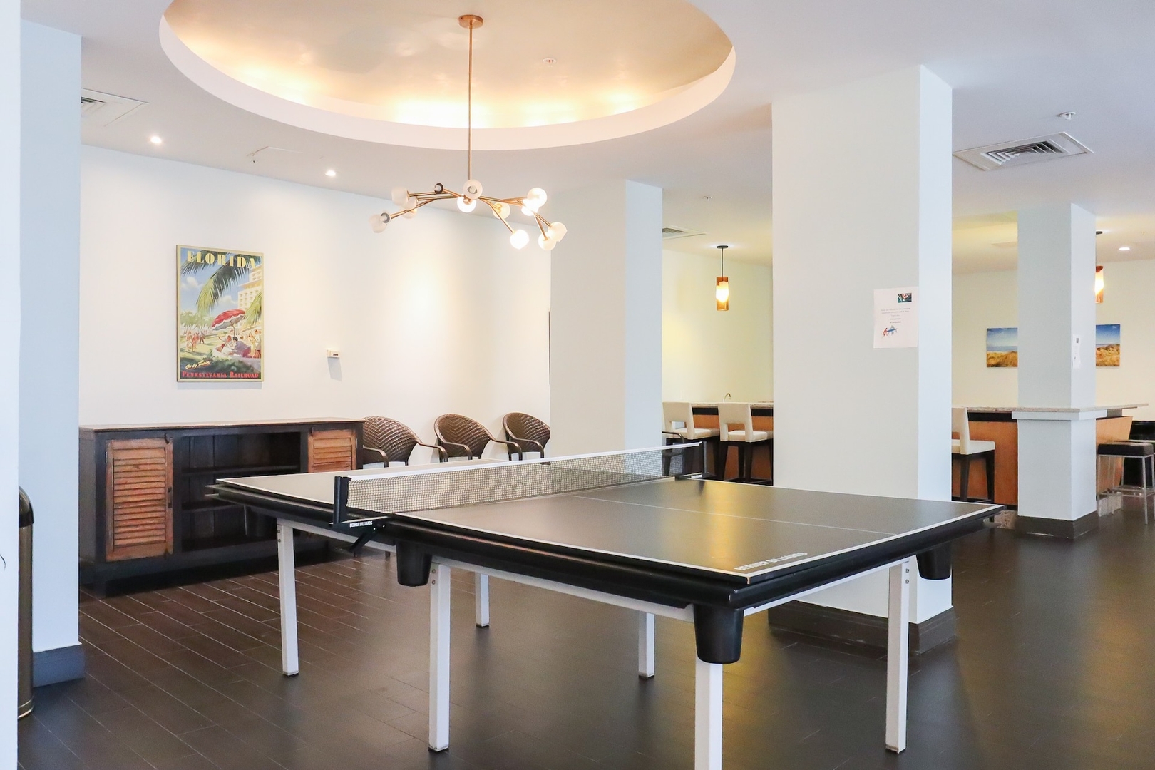 Apt w/2 Queen Beds & Canal View at Tides 28 Komffy