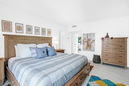 Beach apartment w/1 Bedroom, 2 Queen Beds at the Tides 19 Komffy