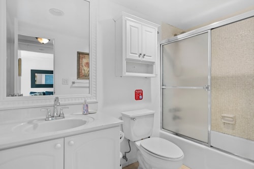 Komffy Apt w/2 Queen Beds & Canal View at Tides 40 Komffy