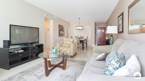 Komffy Apt w/2 Queen Beds & Ocean View at Tides 12 Komffy