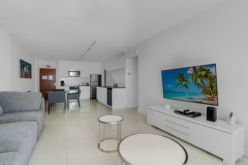Condo w/2 KingBeds & OceanView at Tides 7 Komffy