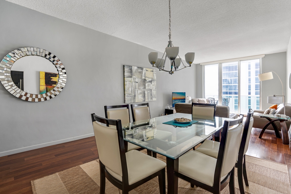 Penthouse w/Queen Bed & Ocean View at Tides 23 Komffy
