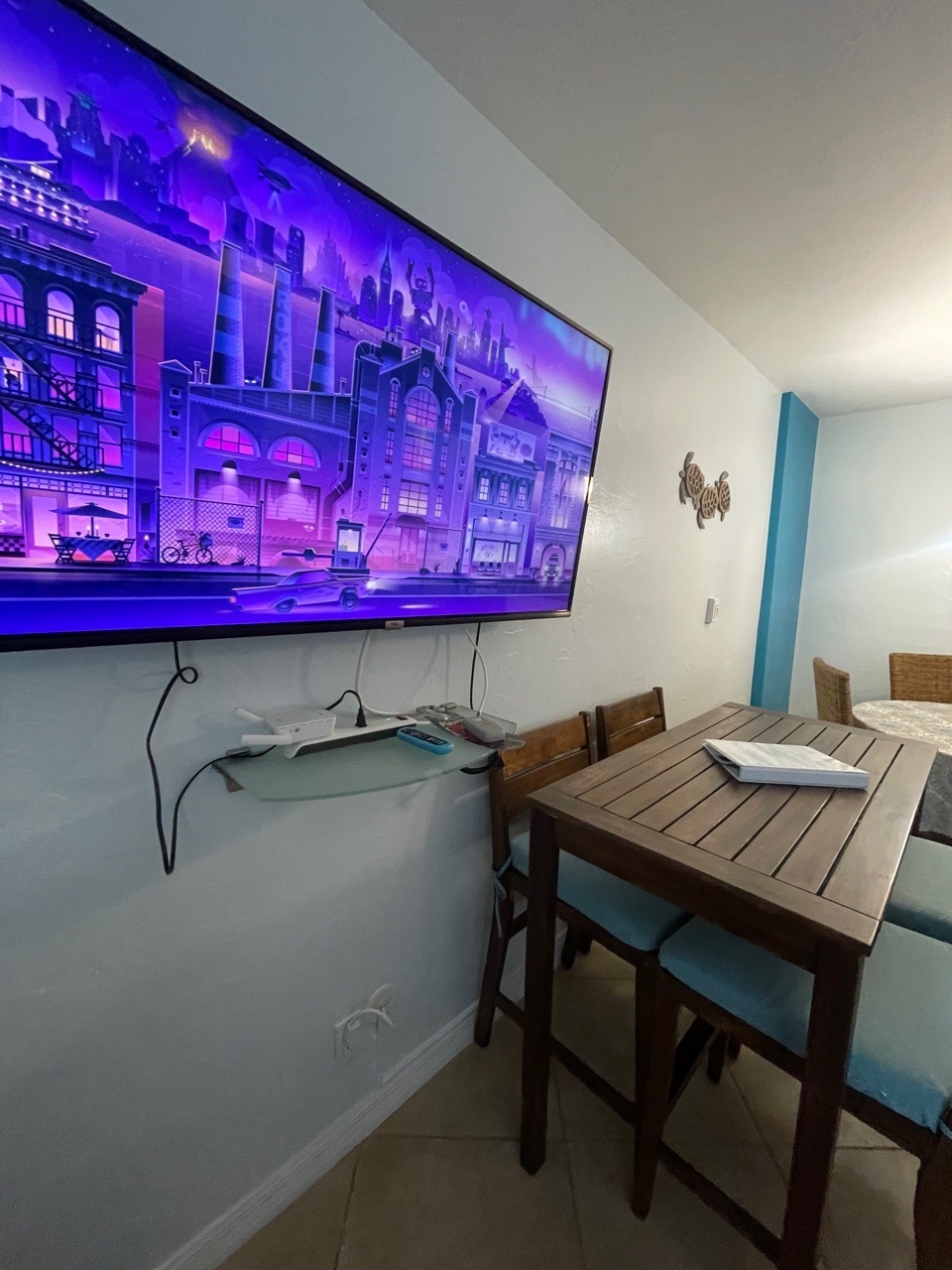 Modern Beachfront Suite at Hollywood Broadwalk 20 Komffy