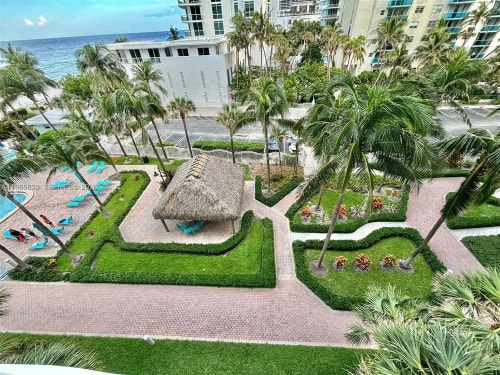 Home w/2 Queen beds & Ocean View (5th floor) | Tides 8 Komffy