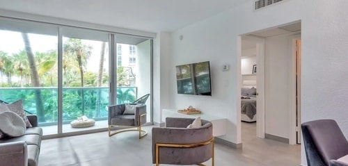 Beach home 1Bed/1.5Bath w/King bed at Sian 25 Komffy