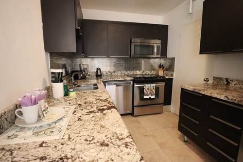 Komffy 2Bed/2Bath, 4QueenBeds & OceanView at Tides 14 Komffy Canada