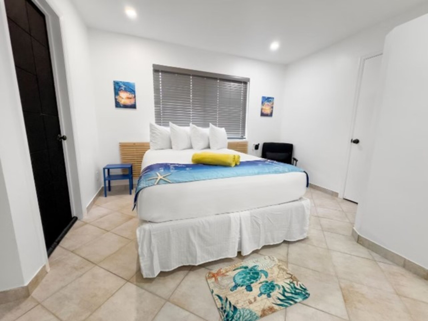 Queen Studio + Kitchenette | Beach Access 1 Hollywood Sunrise Hotel