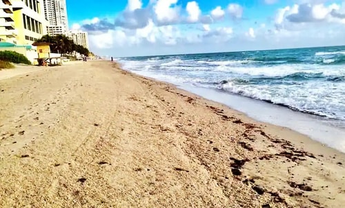 1BED Condo w/Pool View | 3rd Floor at Tides 29 Komffy