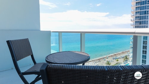 Komffy Penthouse w/Queen Bed & Ocean View at Tides 11 Komffy