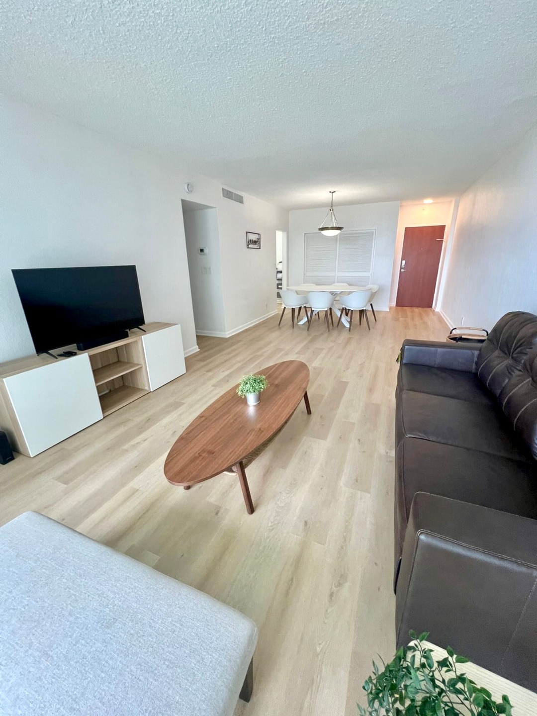 Komffy Condo w/2 Queen beds & Ocean View | Tides Komffy