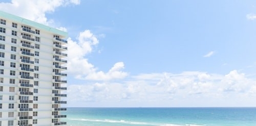 Apt w/2 Queen Beds & Ocean View at Tides Komffy