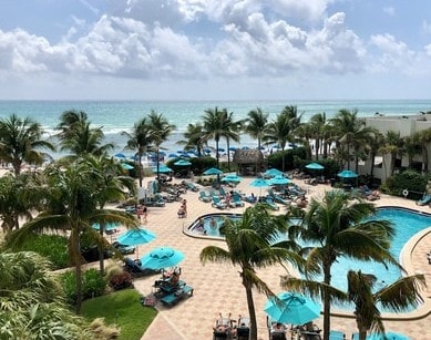 Komffy Condo w/2 Queen beds & Ocean View | Tides Komffy