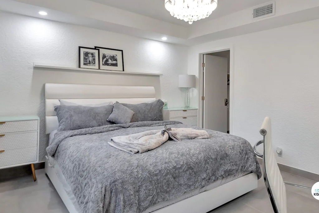 Beach home 1Bed/1.5Bath w/King bed at Sian 23 Komffy