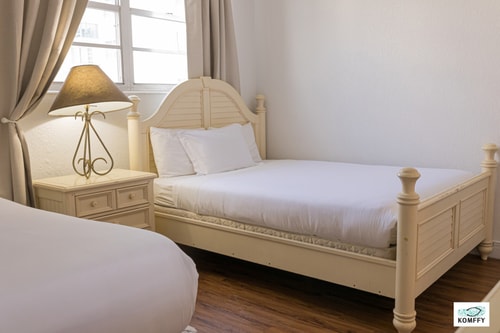Komffy Apt w/2 Queen Beds & Canal View at Tides 3 Komffy
